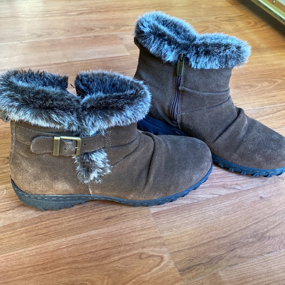 NEW Khombu Boots